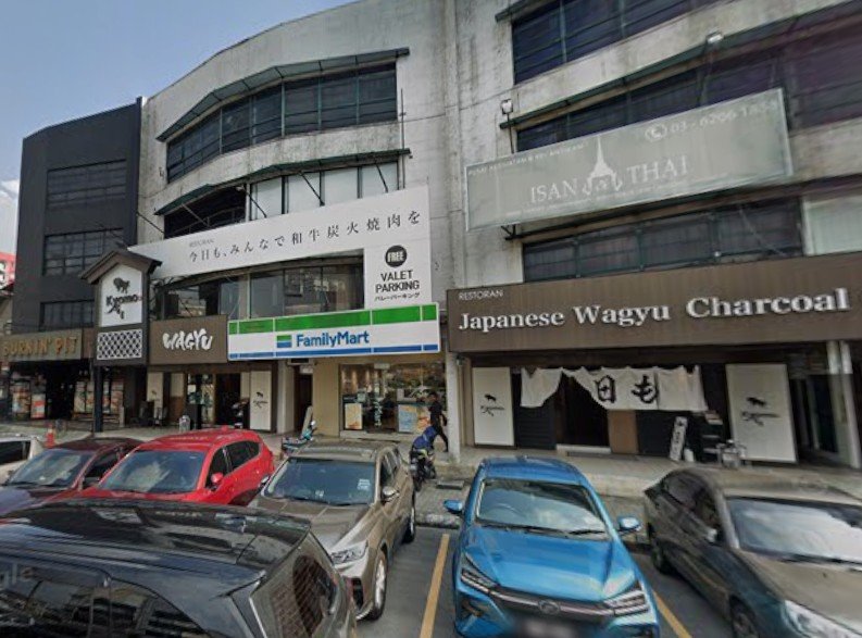 Corner Ground Floor Shoplot For Rent 1