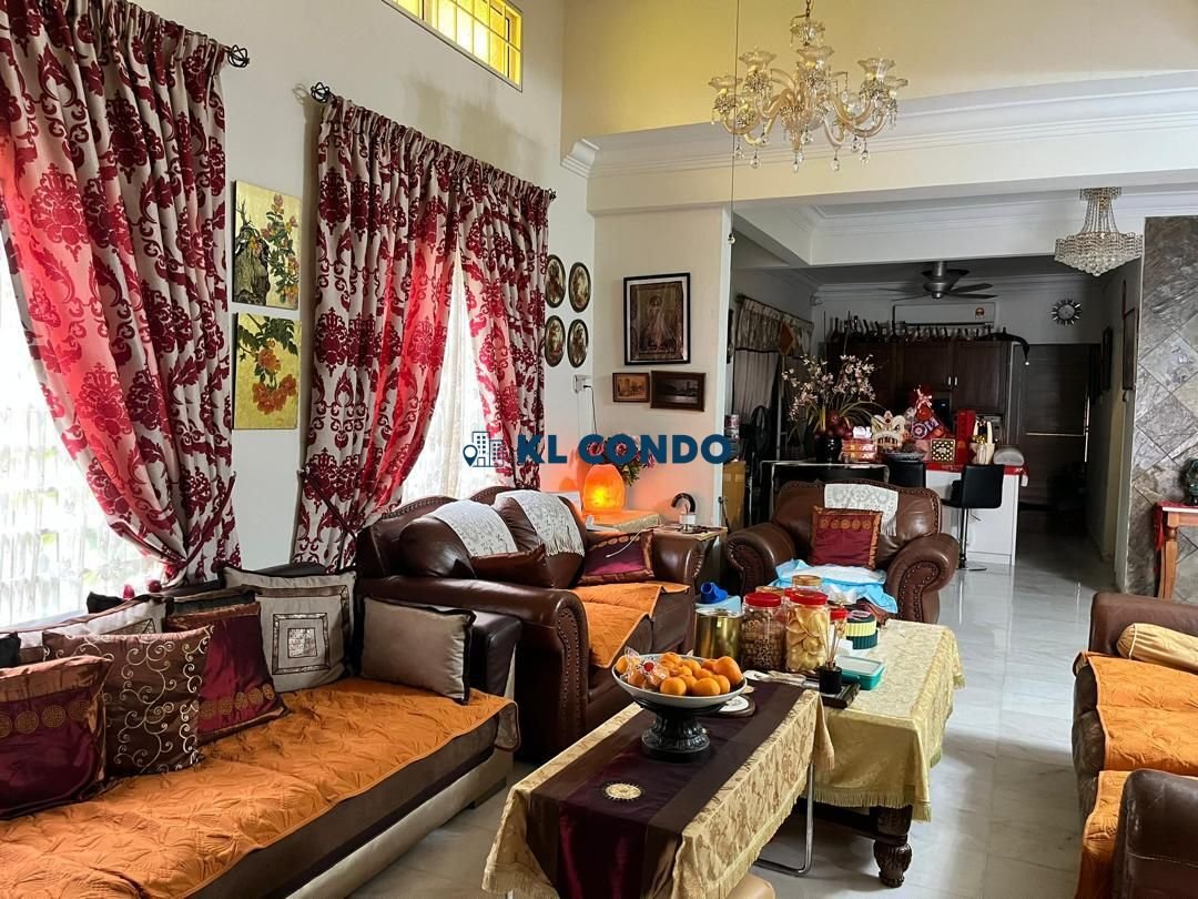 Extended & Renovated Semi-D For Sale 1
