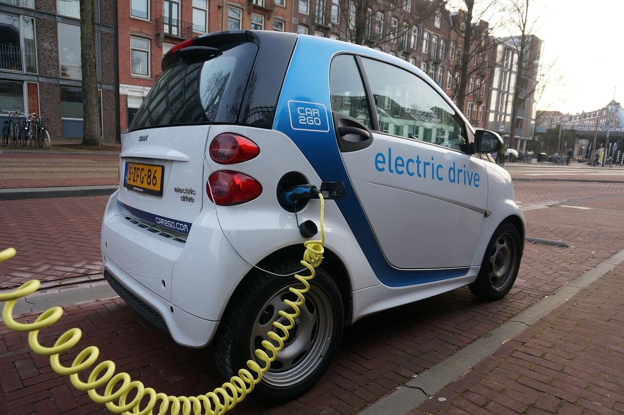 Panduan Memasang EV Charger di Kondo KL: Semak Parking, Pengurusan, dan Kos Pemasangan